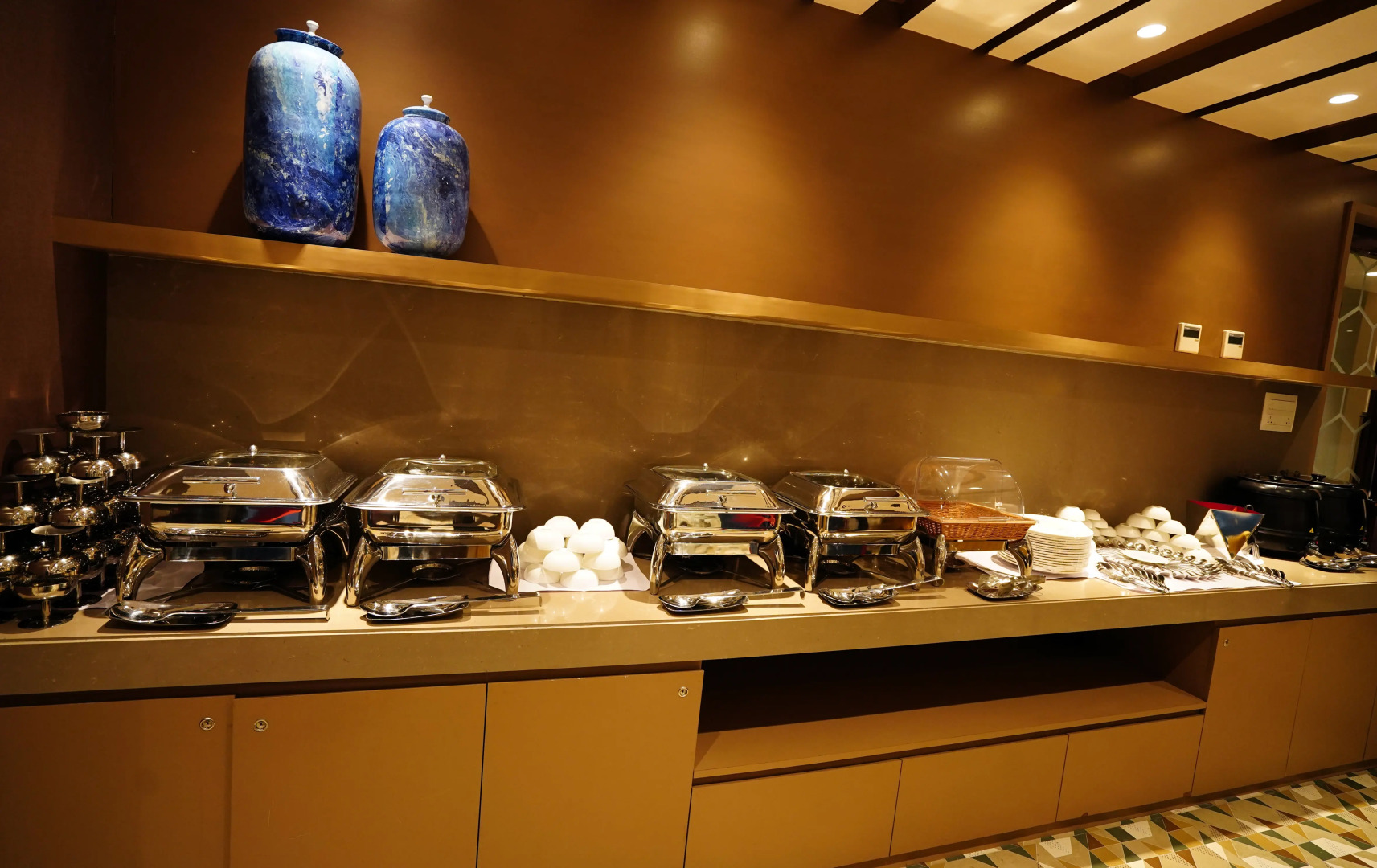 Отель Maplewood Premier