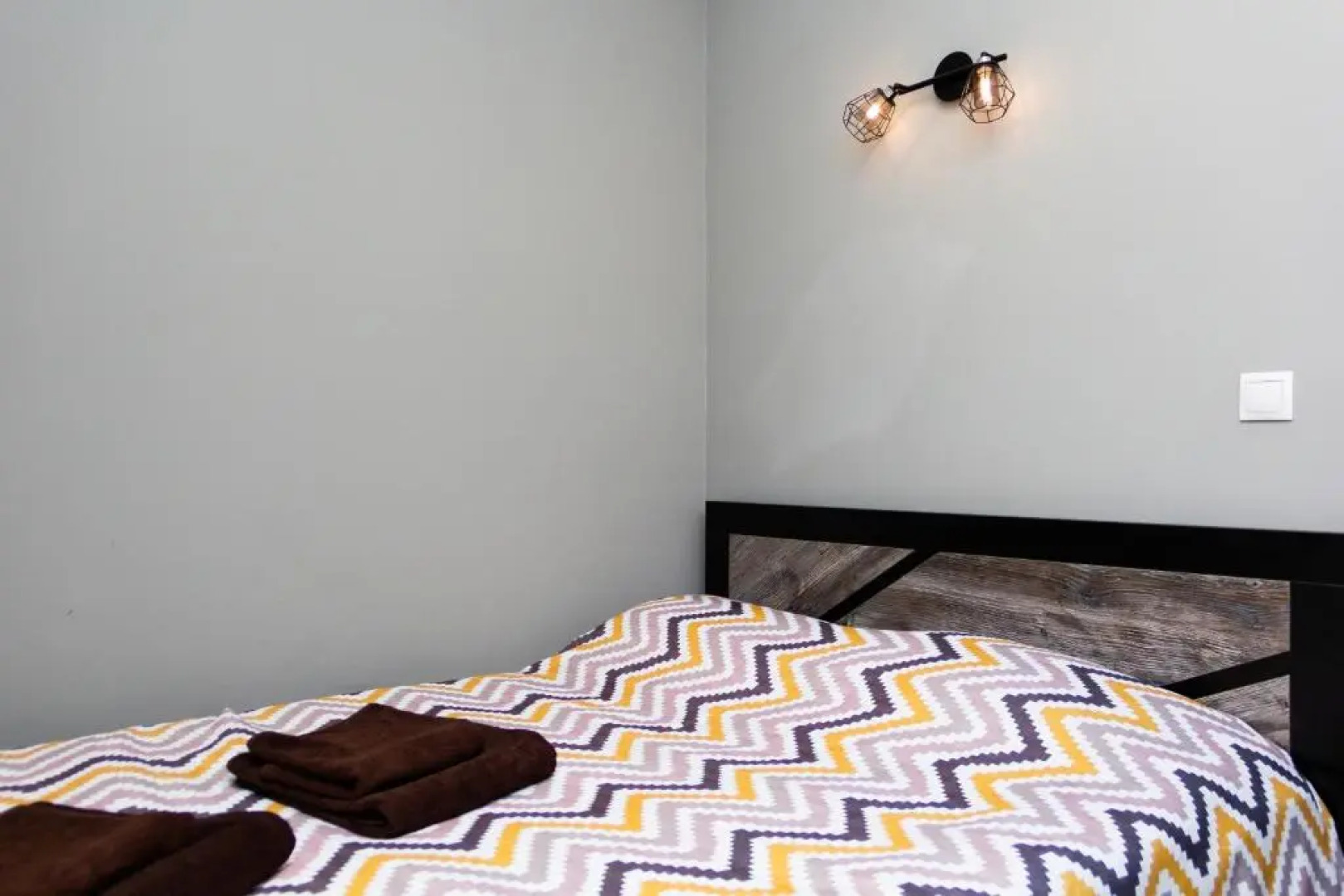 Отель Тахар