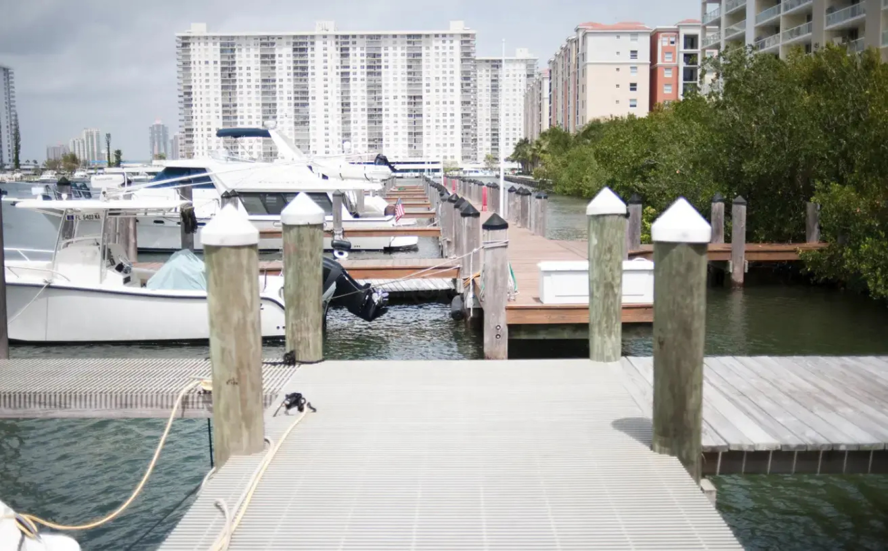 Апарт-Отель Intracoastal Yacht Club