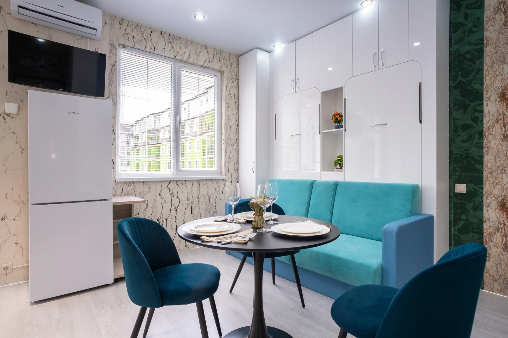 Апартаменты Red Apartments Арт Лайт Сити Кортес