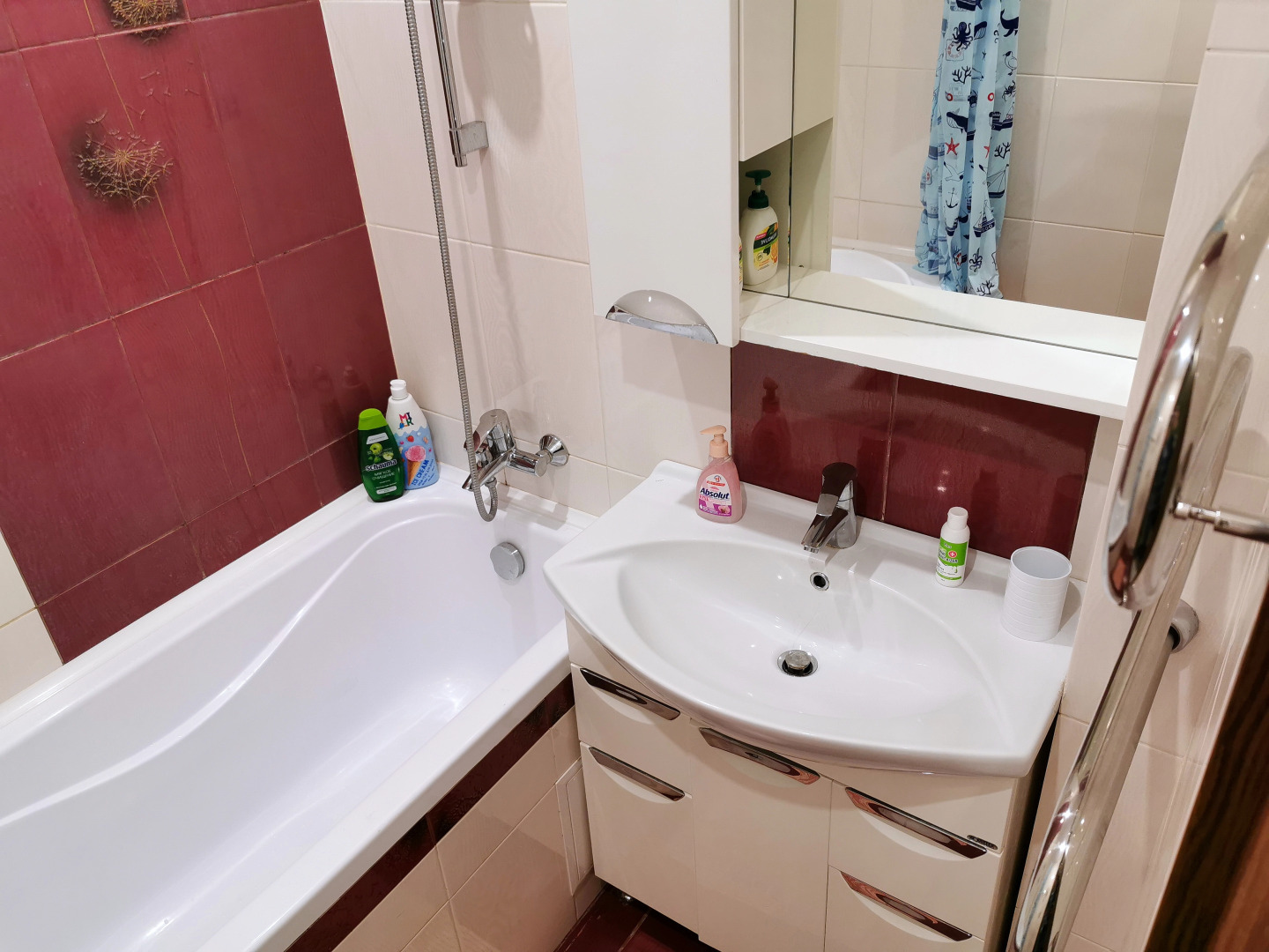 Апартаменты Двухкомнатная квартира с балконом