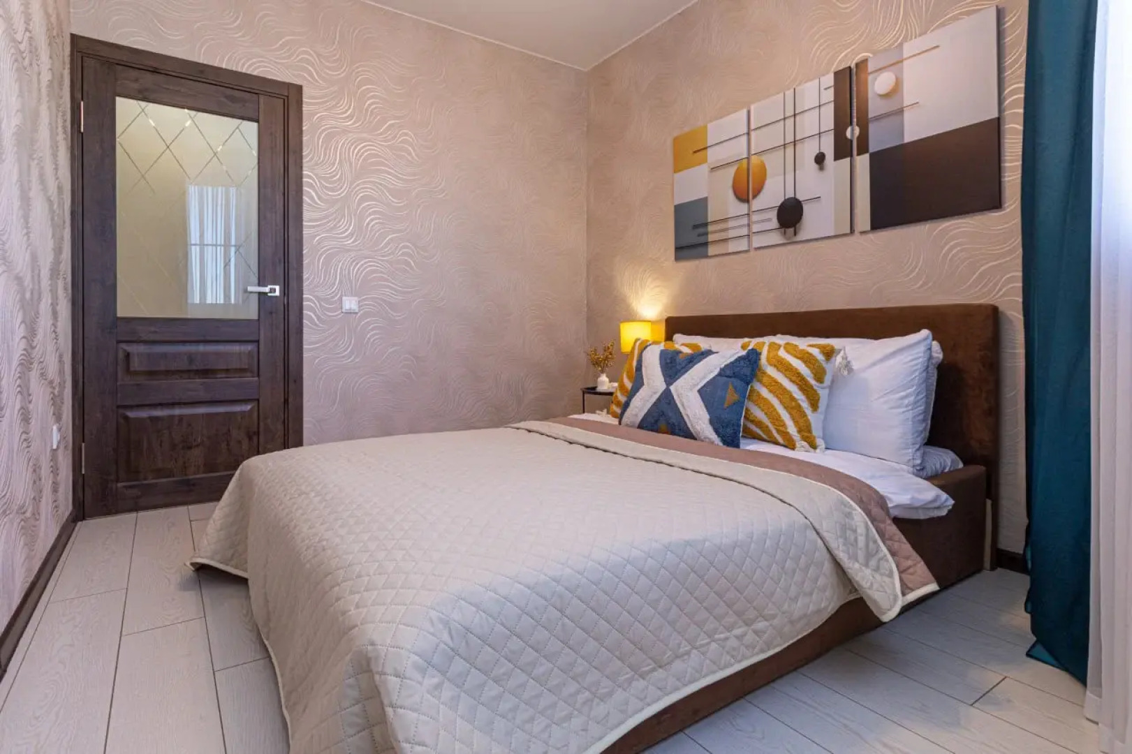 Апартаменты Семейные Люкс на Крузенштерна Yana Apart