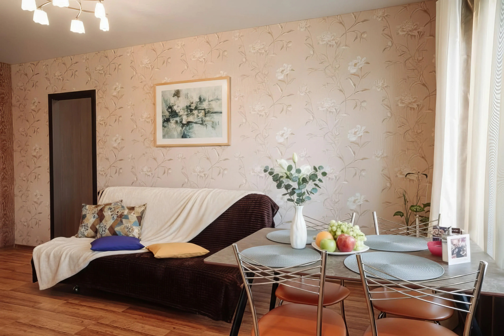 Апартаменты 9 ночей Ленина 15 №2