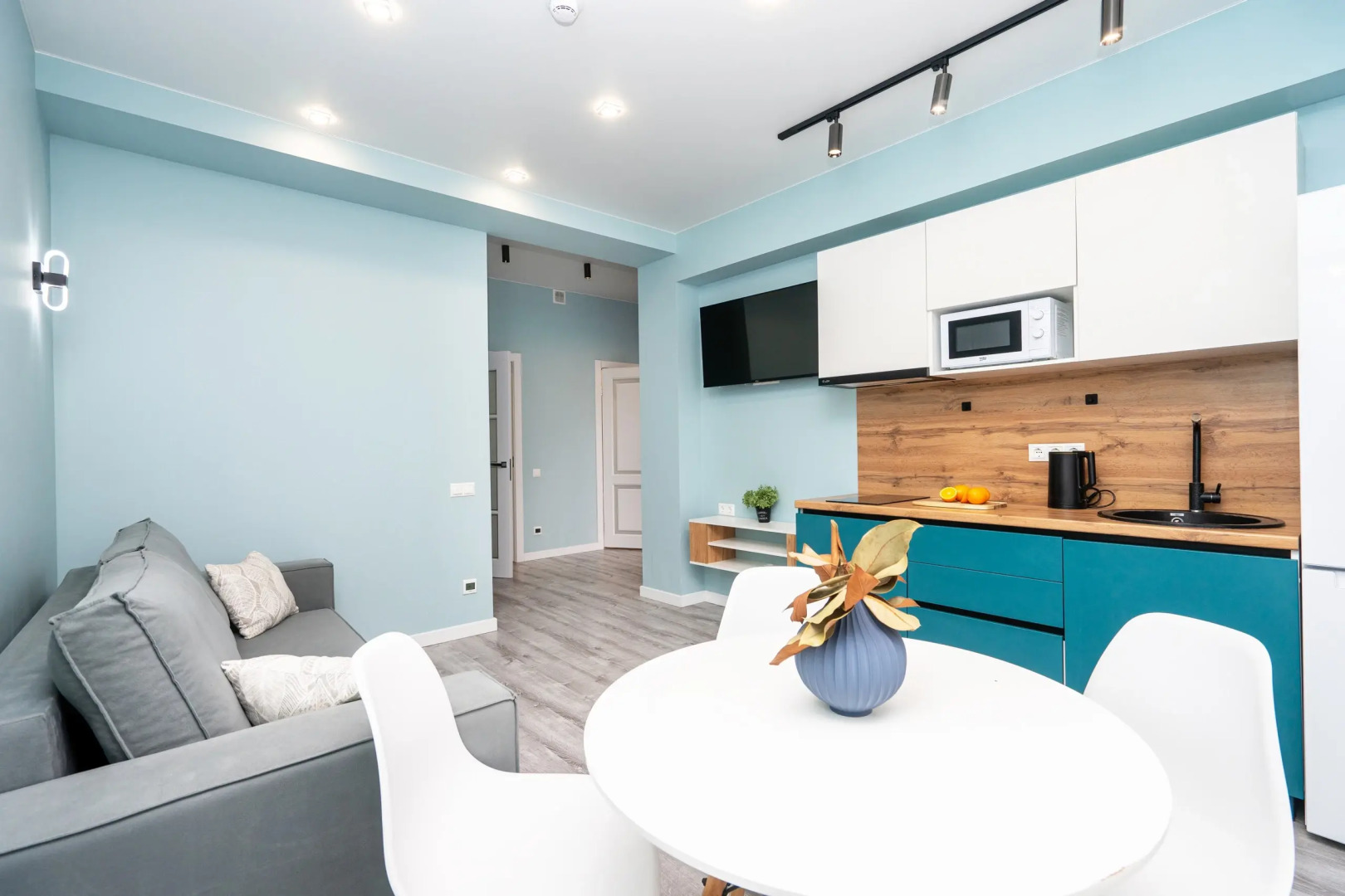 Апартаменты Orange Apart На Первой Линии с Бассейном