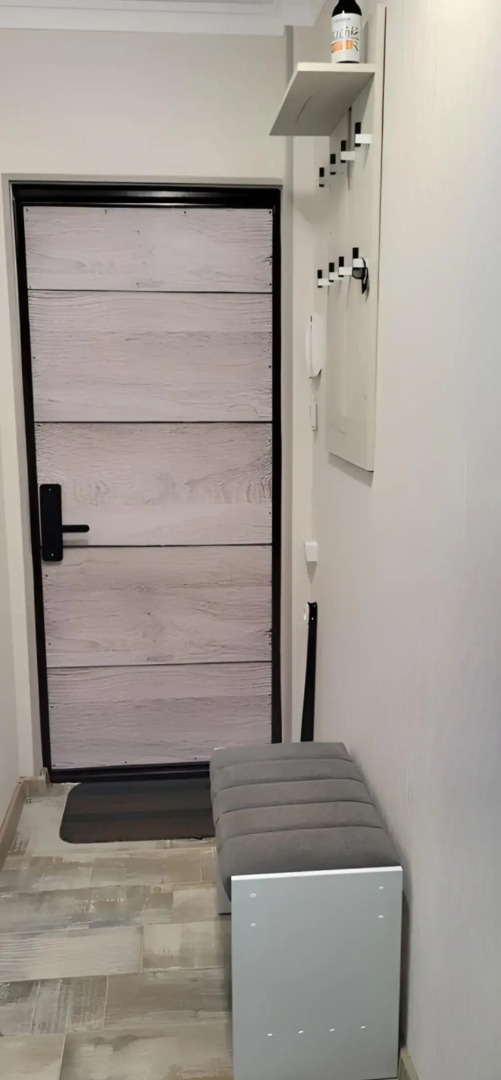 Квартира Двухкомнатные Апартаменты с Раздельными Комнатами и Парковкой для Машин у Входа