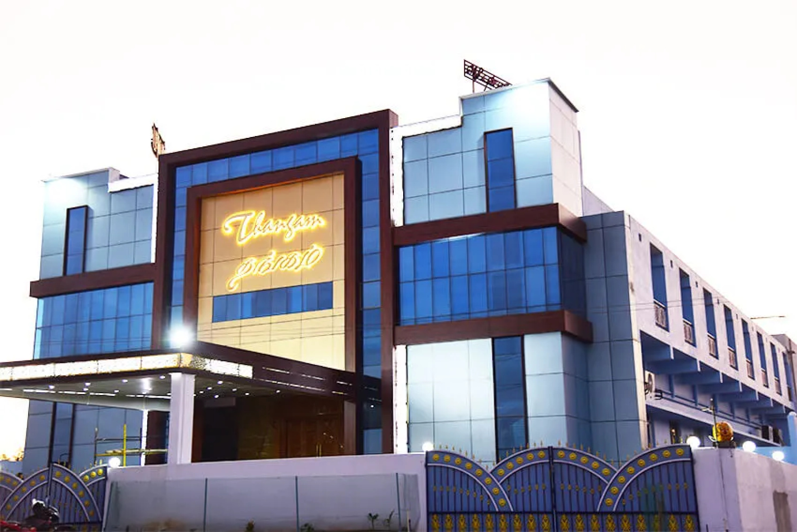 Отель Thangam Residency