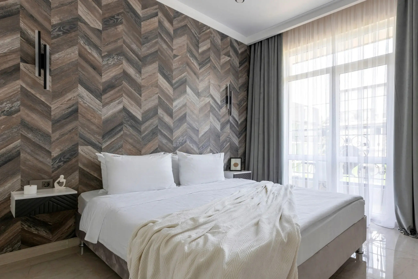 Апартаменты RED APARTMENTS Арт Лайт Сити апартамент Коэльо