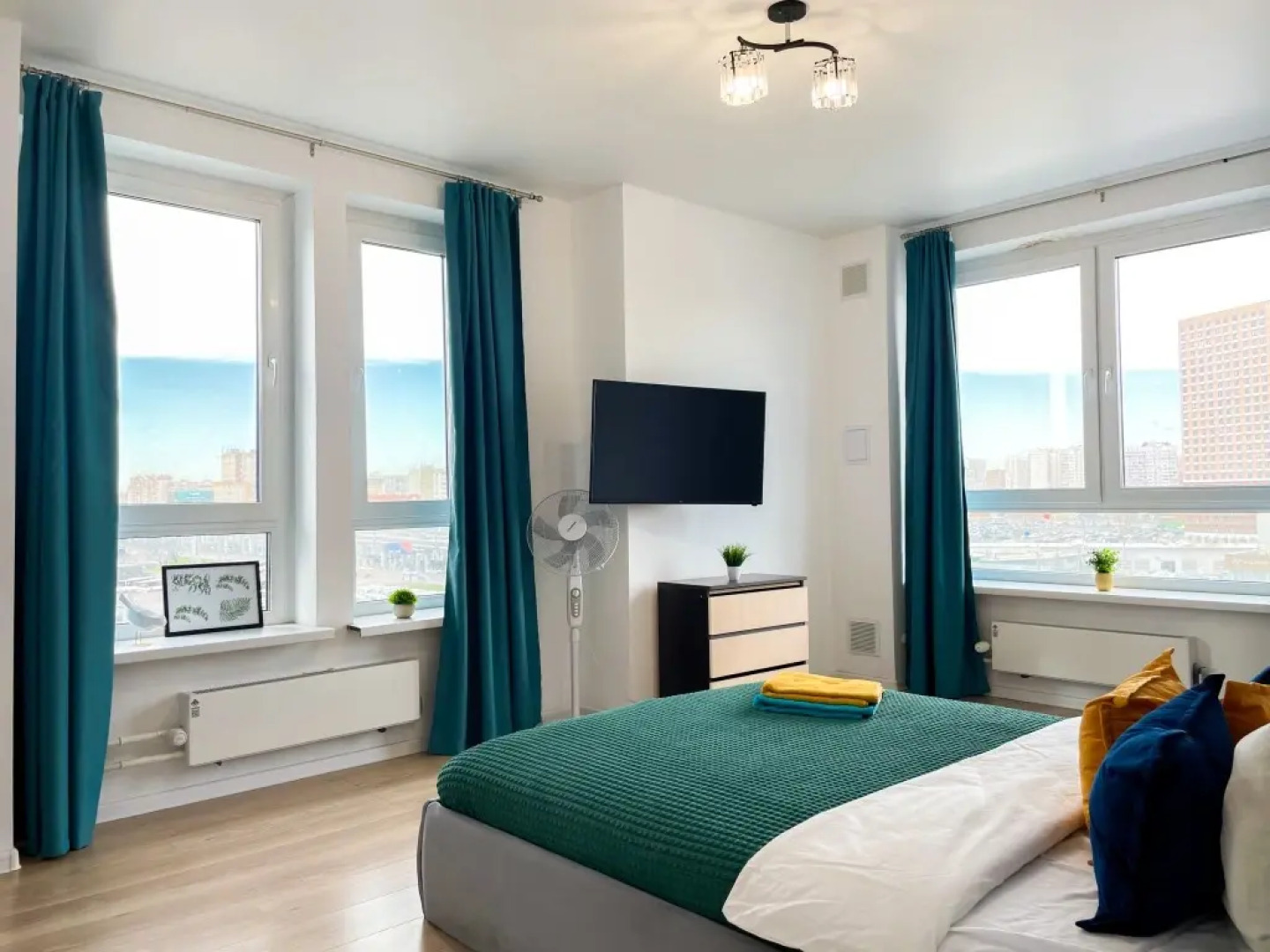 Апартаменты Sunny Days Apartment Оранж Парк 13