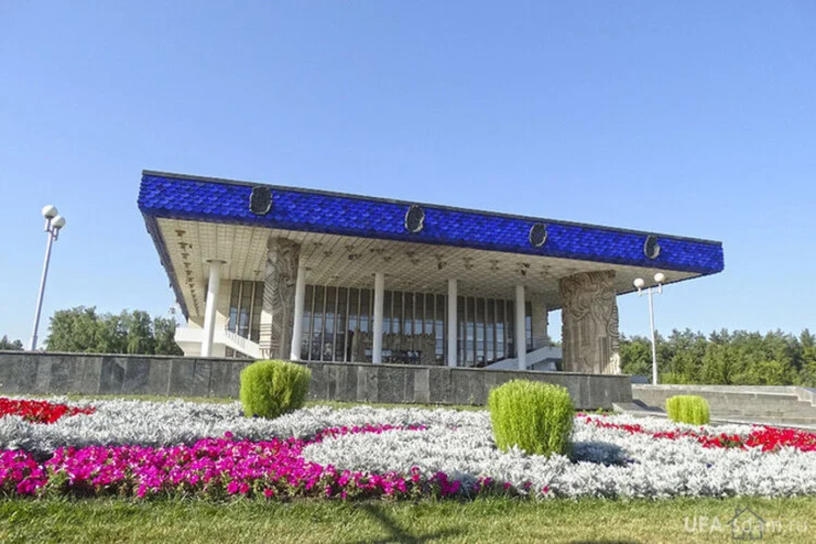 Квартира на главной площади города рядом с парком и достопримечательностями Уфы