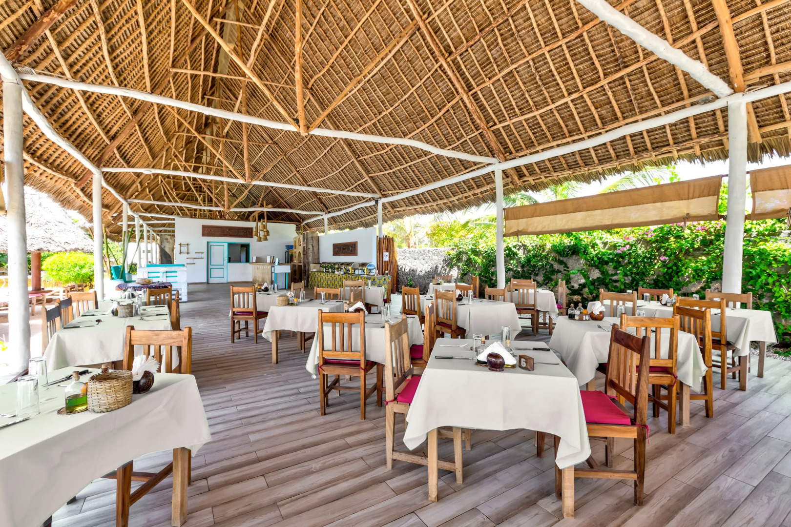 Отель AHG Sun Bay Mlilile Beach