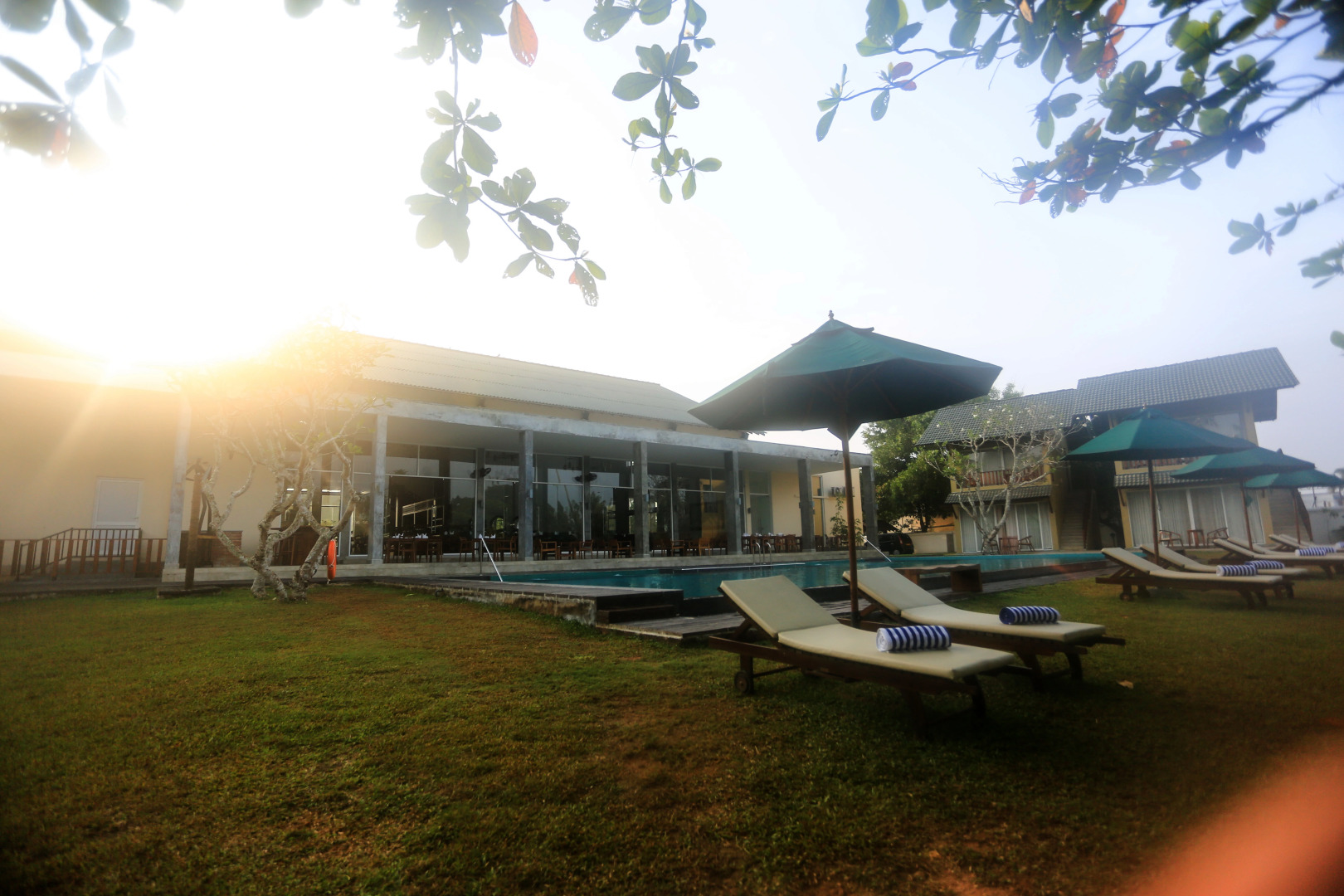 Отель South Lake Resort - Koggala