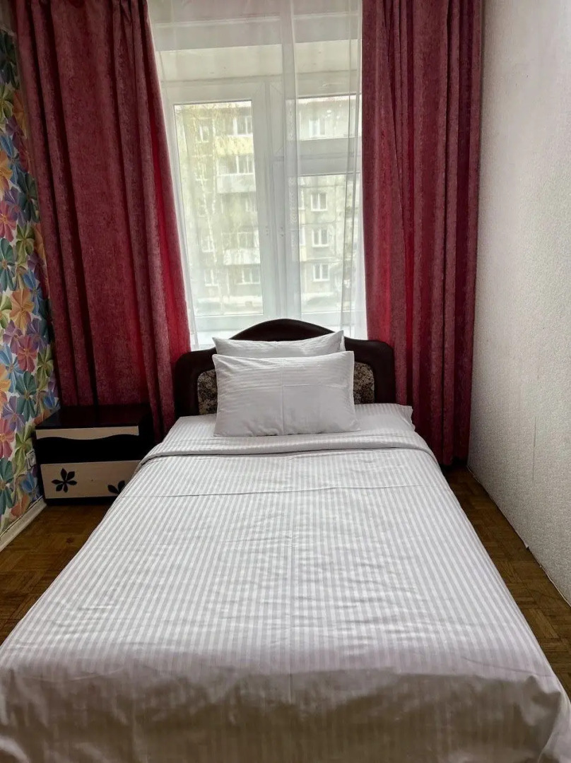 Апартаменты Двухкомнатная Квартира Шахтеров 23