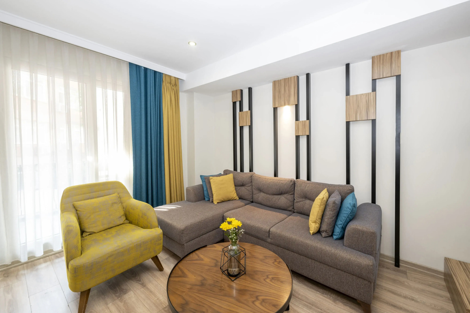 Отель The Marions Suite