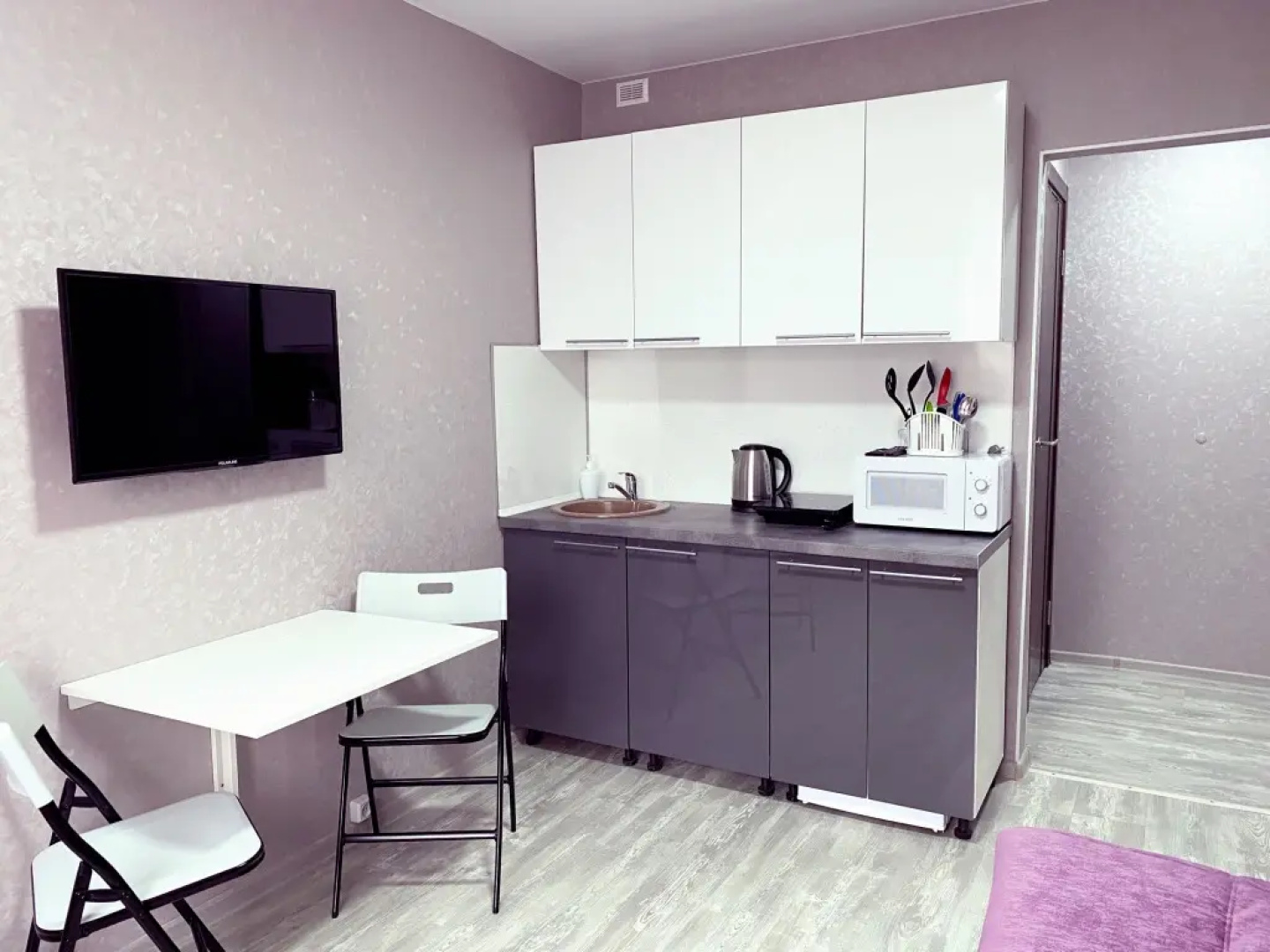 Апартаменты LovelyHome39 Студия 3 на Аллее Смелых