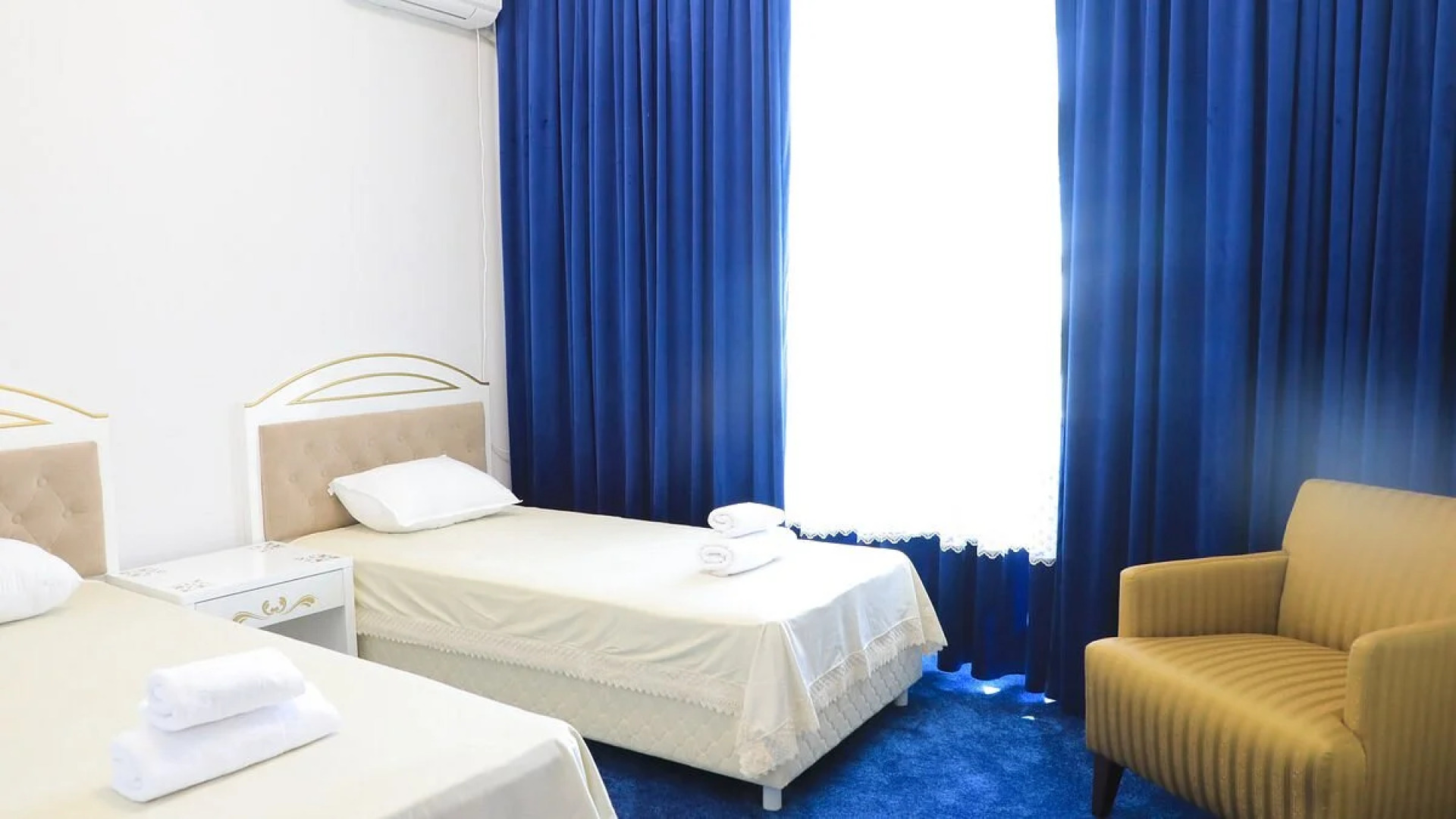 Отель Maqom Plaza