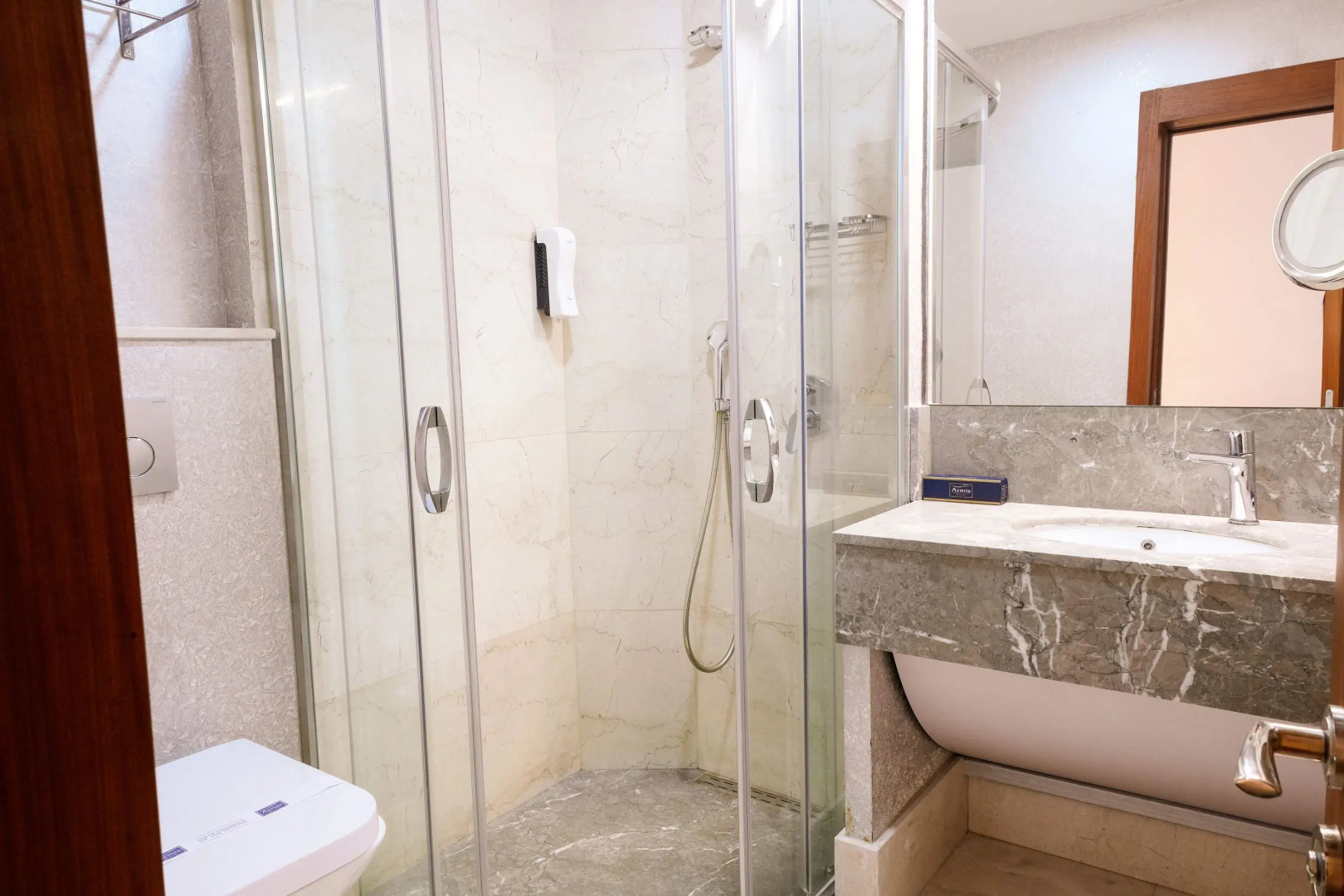 Armis Hotel