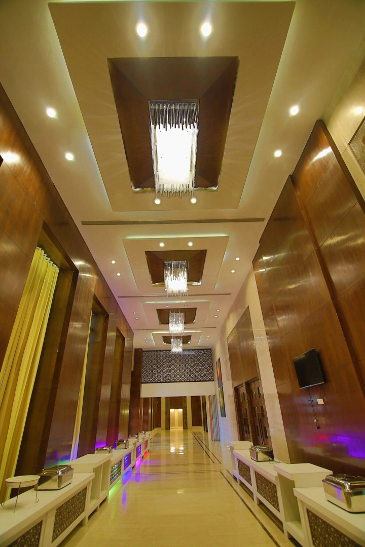 Отель Millionaire Hotel and Resort Palwal