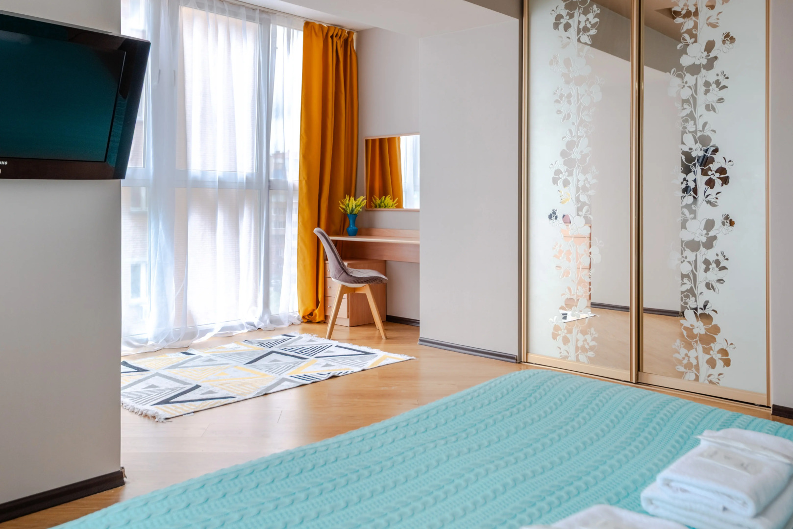 Квартира 2-к у Залива на Крылова 5 от RentAp