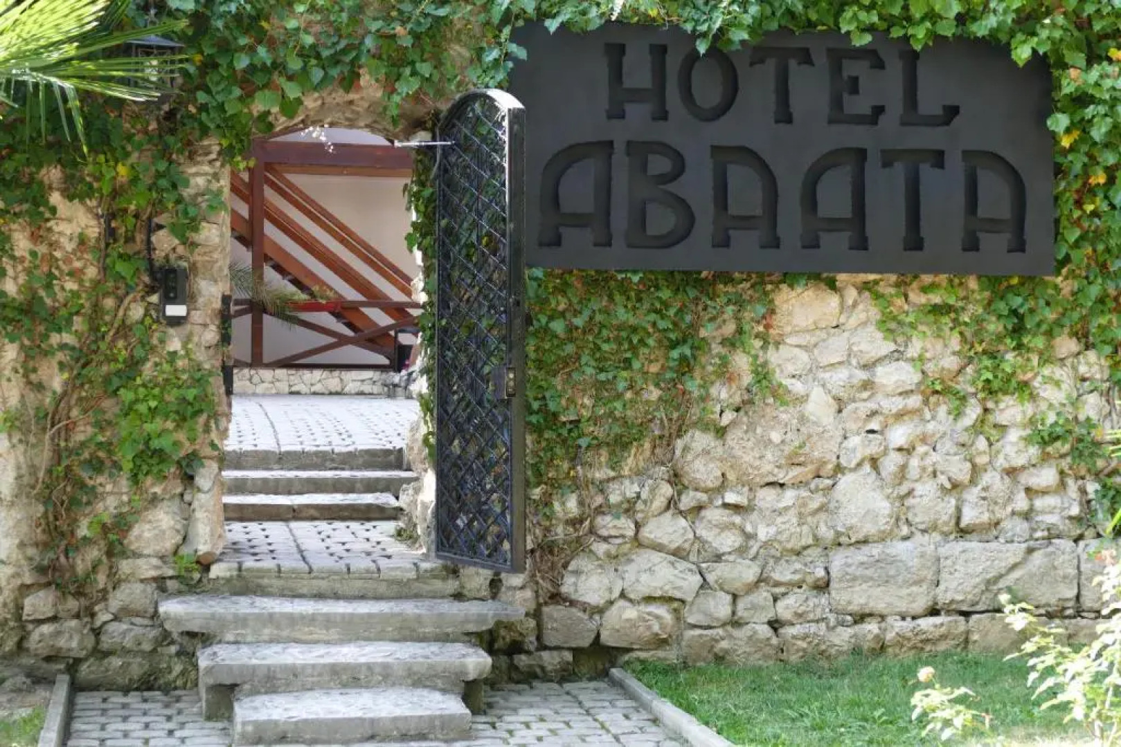 Отель Абаата