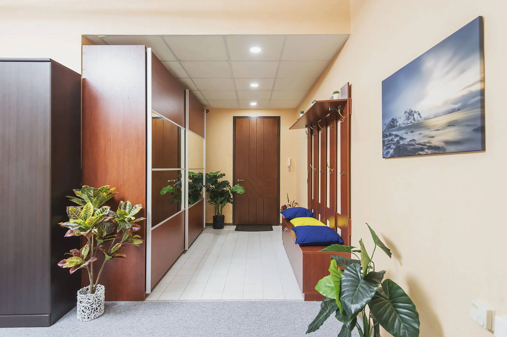 Квартира GM Apartments Стильная Трехкомнатная в центре рядом с МХАТ