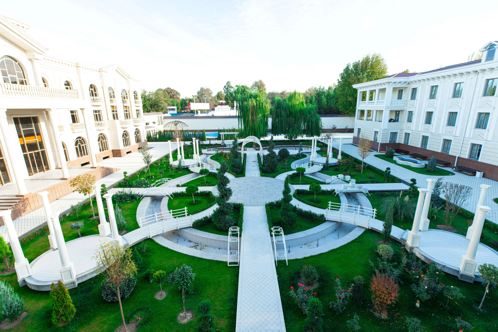 Отель Zarafshon Parkside Hotel