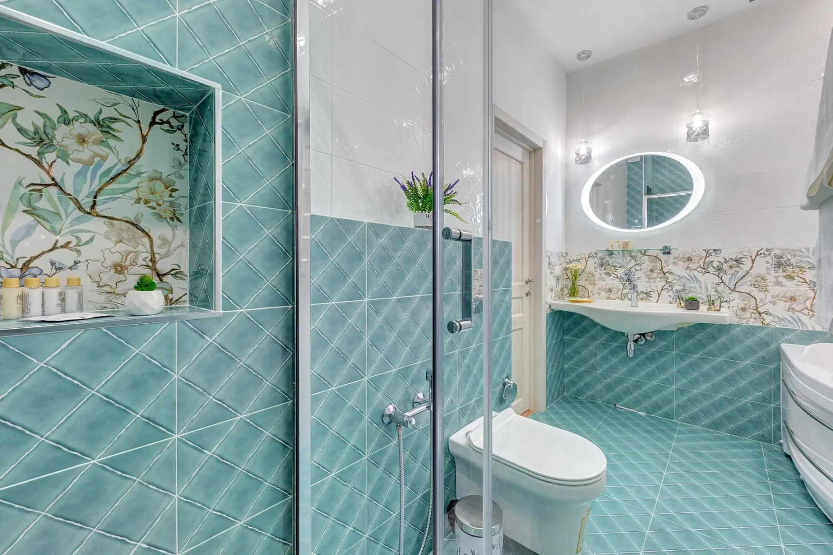 Апартаменты Люкс с большой ванной и видом на горы Sea Breeze & SPA