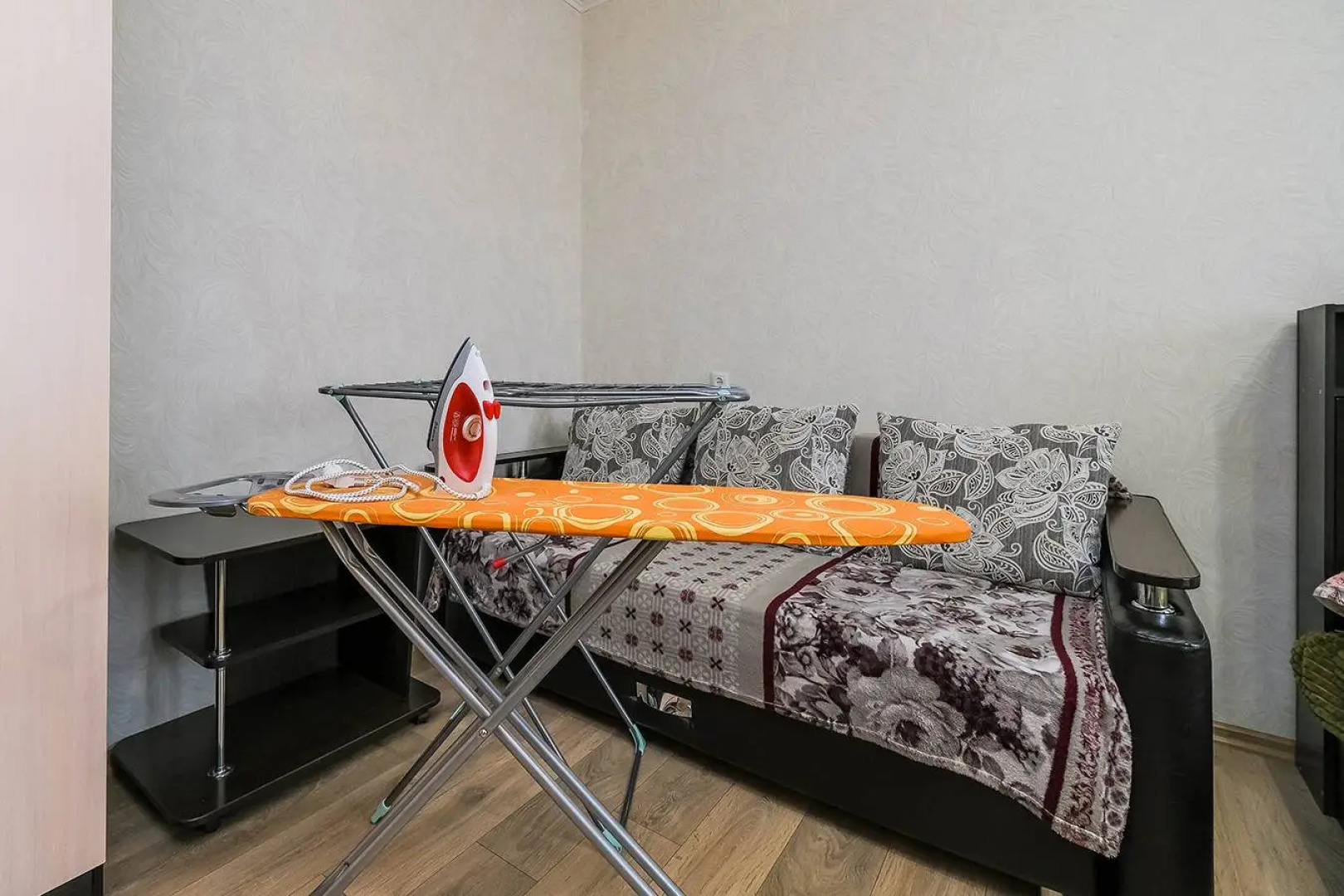 Апартаменты рядом с МНТК Федорова Забалуева 51/5