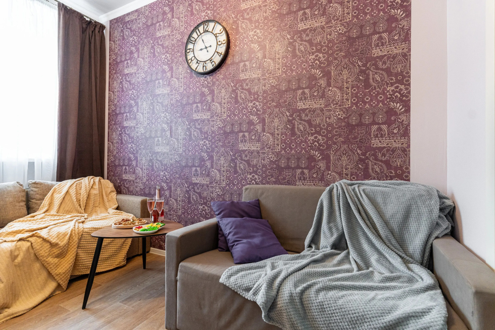 Апартаменты в Центре с Видом на Крейсер Михаил Кутузов от  LetoApart