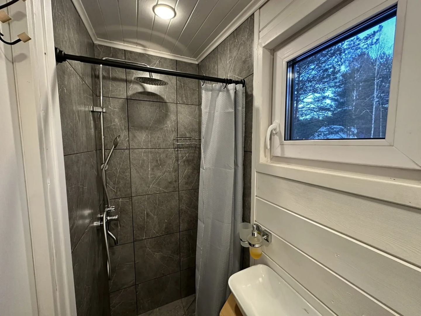 Частный Дом Над Рекой - Лес