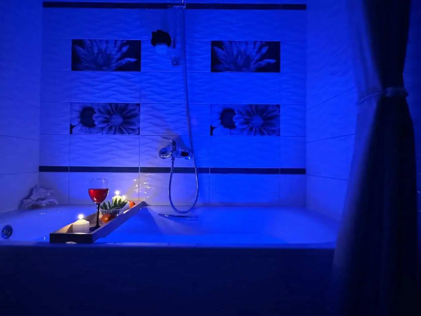 Квартира Окно в Париж