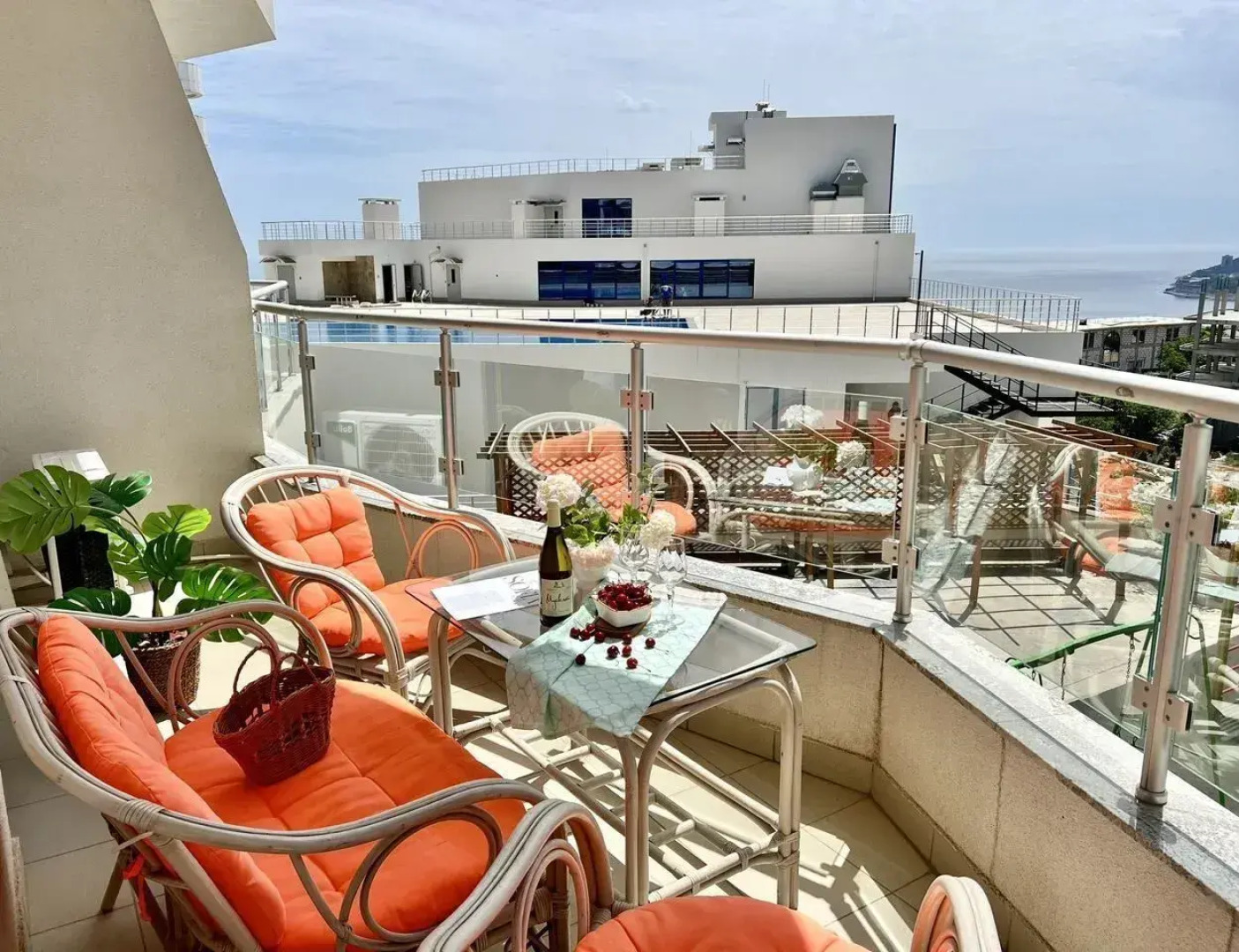 Апартаменты на Ялтинской 12А