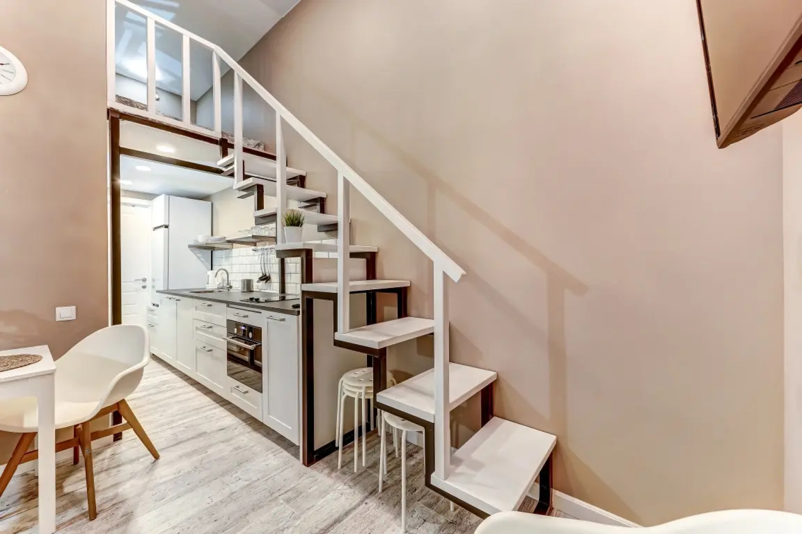 Апартаменты SweetHome на Мойке 40