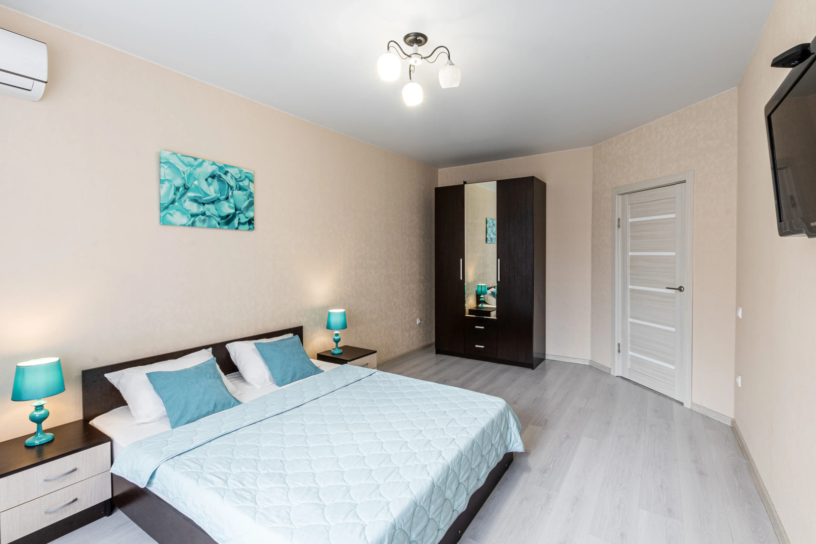 Квартира у парка Галицкого Апарт-Отелика на Героя Сарабеева