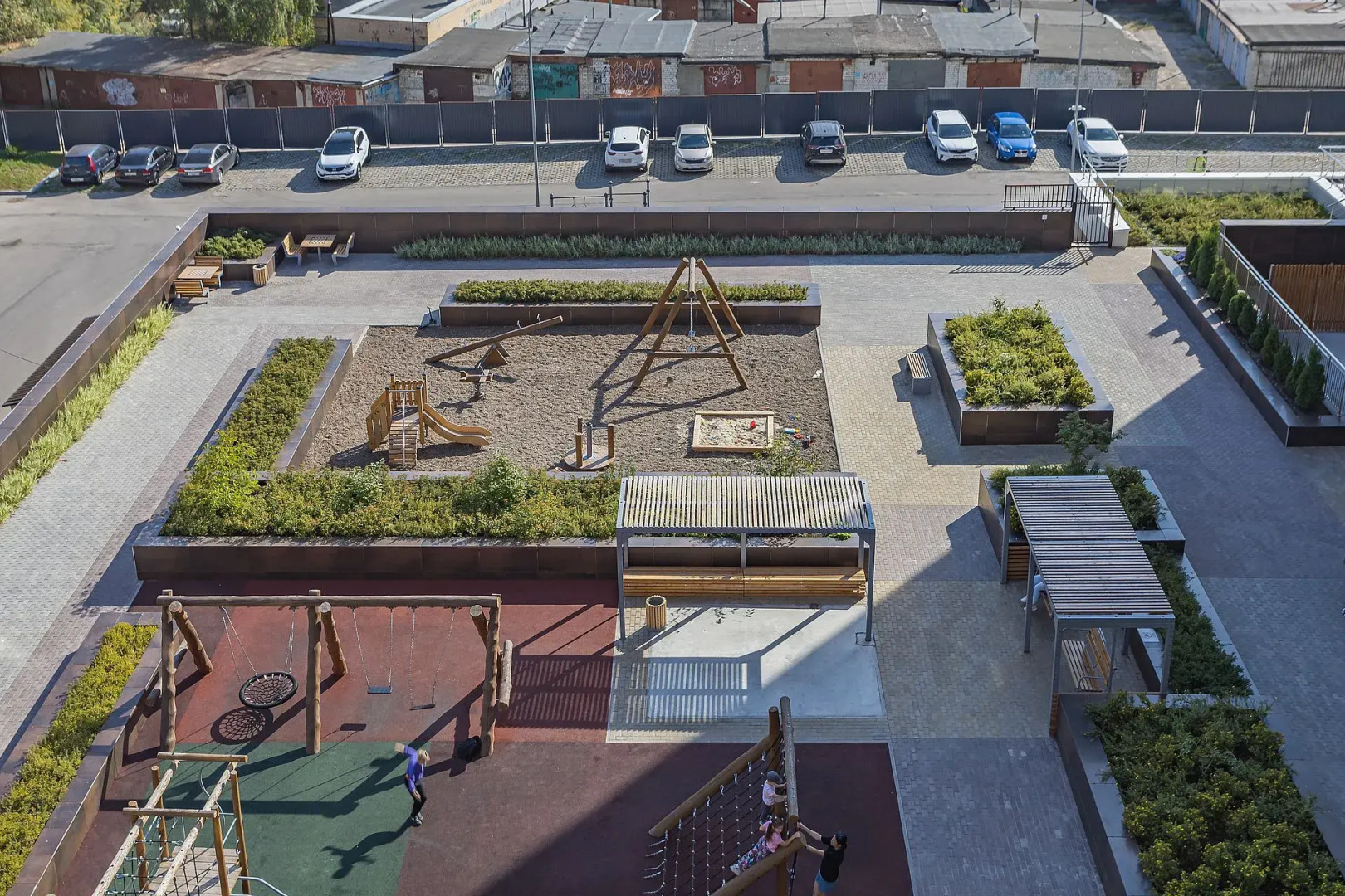 Апартаменты в центре города на улице Б Панина с парковкой Сова-Дом