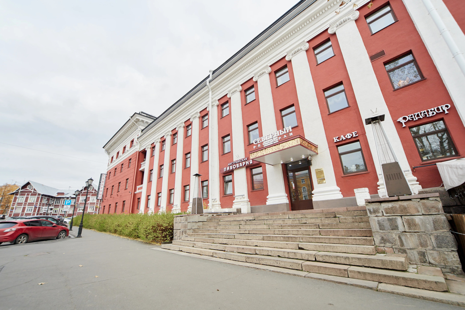 Отель Северная