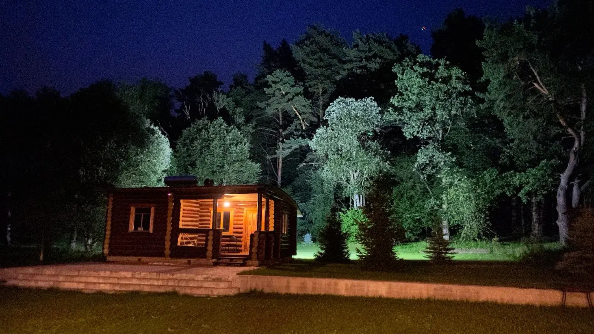 Частный дом Уютный дом в лесу у реки