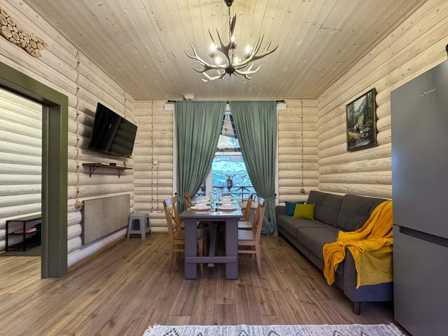 Частный дом У друзей сруб