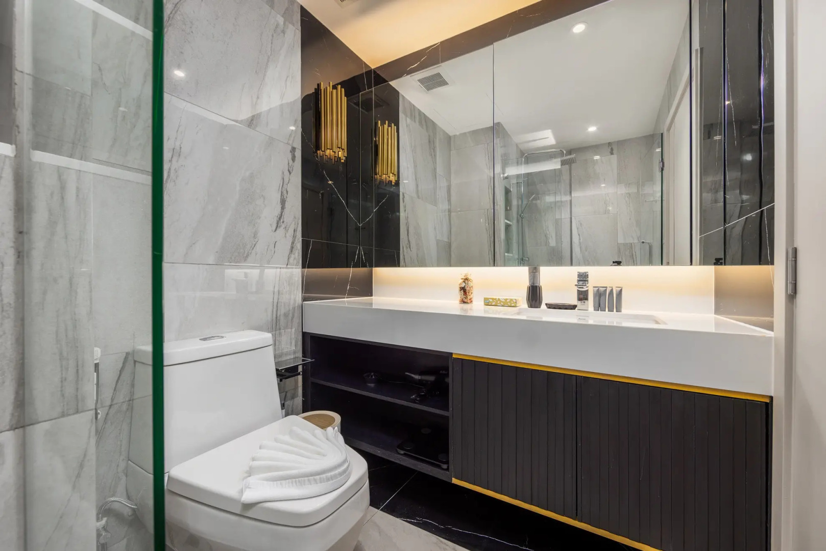 Апарт-отель Bellevue Lagoon Premium by TropicLook