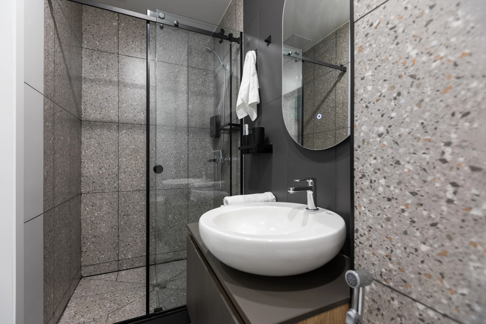 Квартира Voda на Боровой Satin home