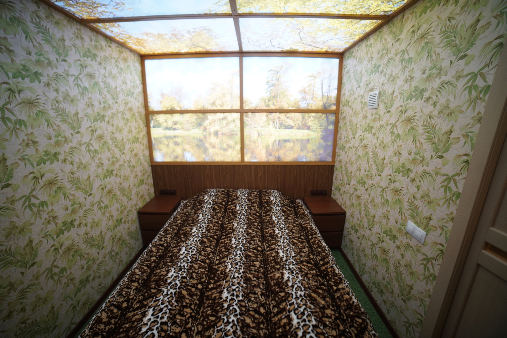 Апартаменты бизнес комфорт. Панорама города  с 26 этажа