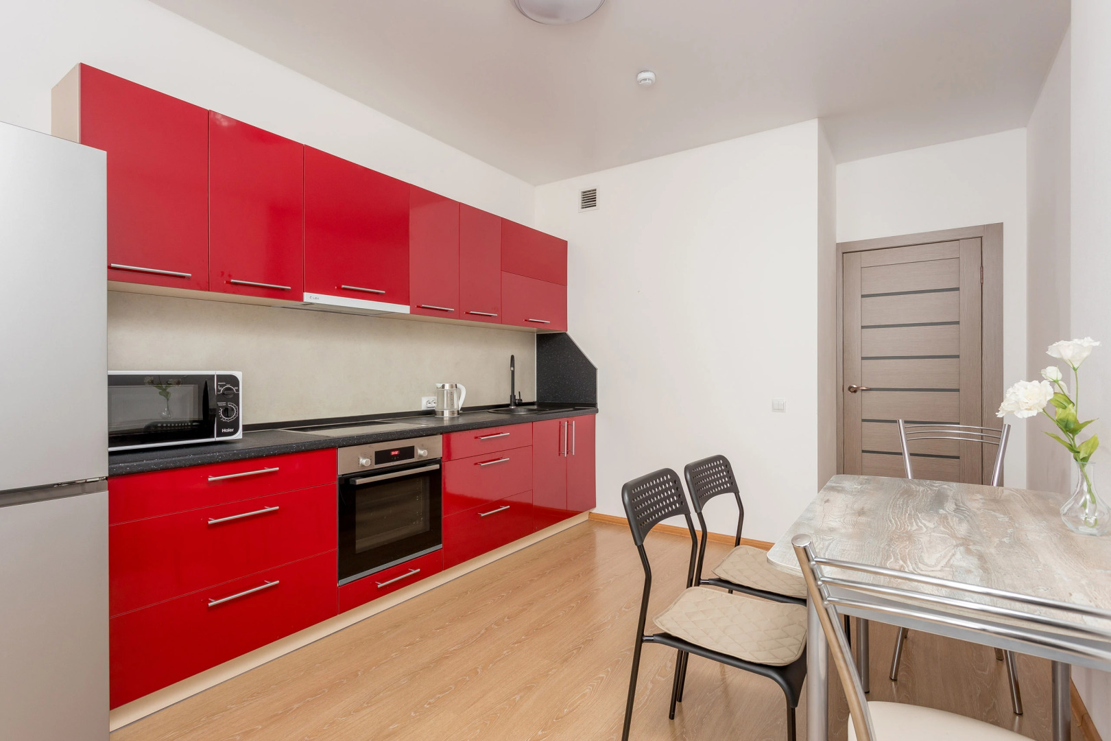 Апартаменты Возле Парка Солнечный Остров