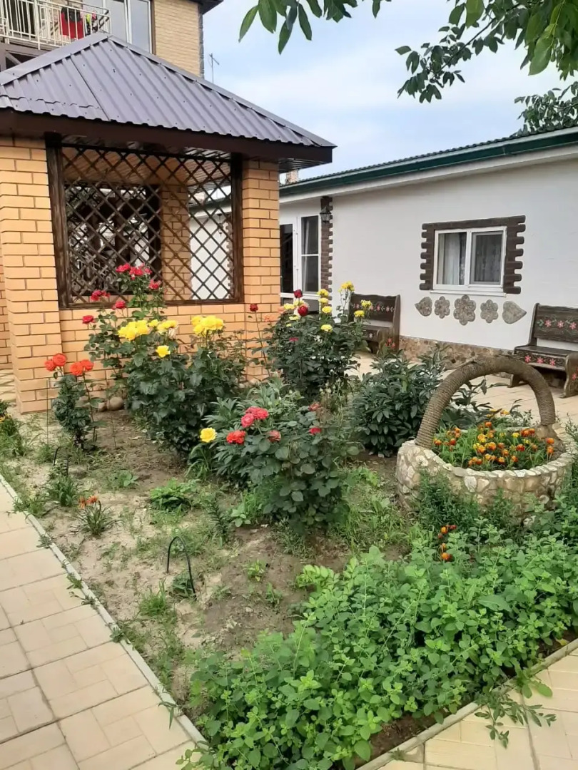 Solnechny Guest House