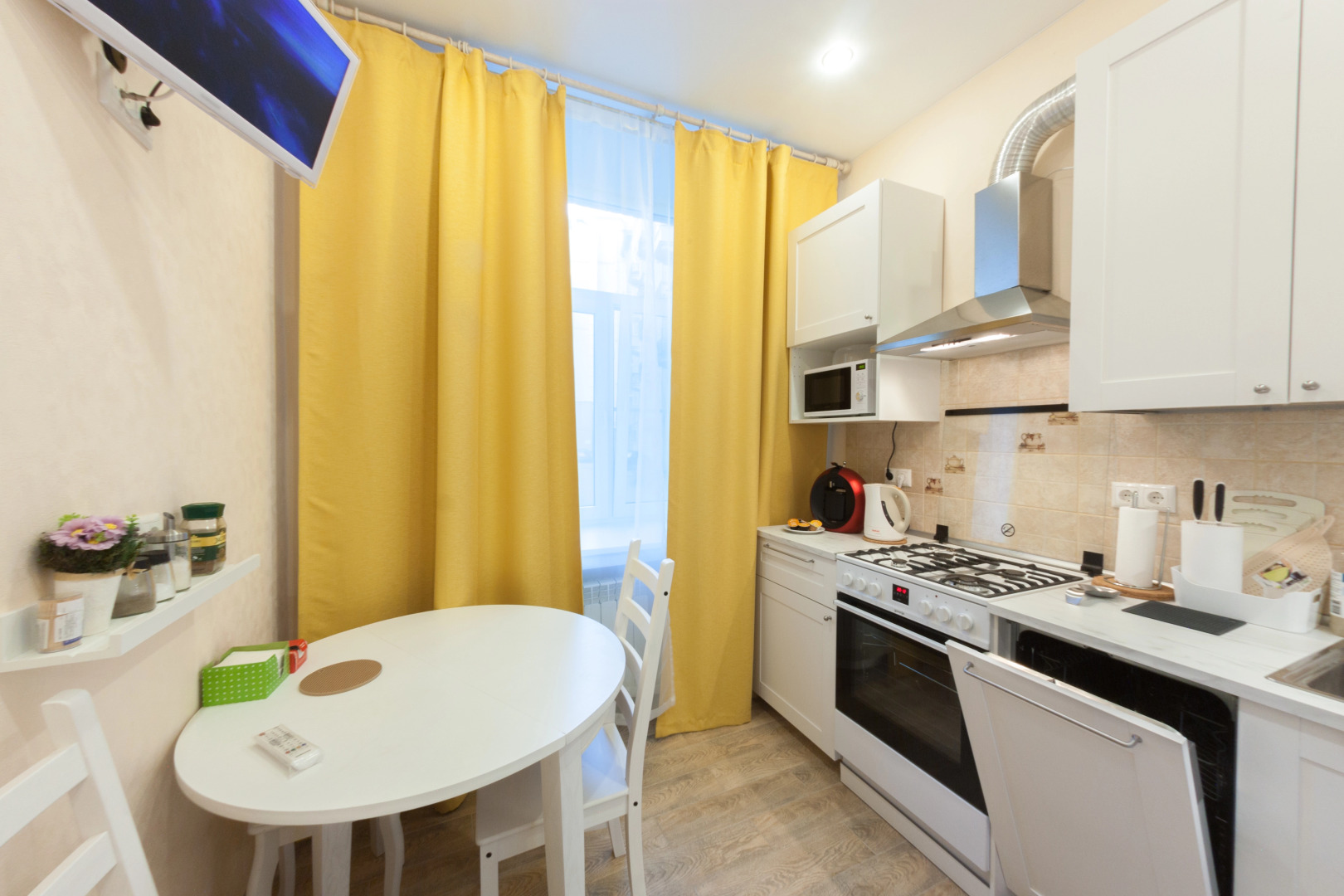 Апартаменты Белый Бегемот у Петропавловки