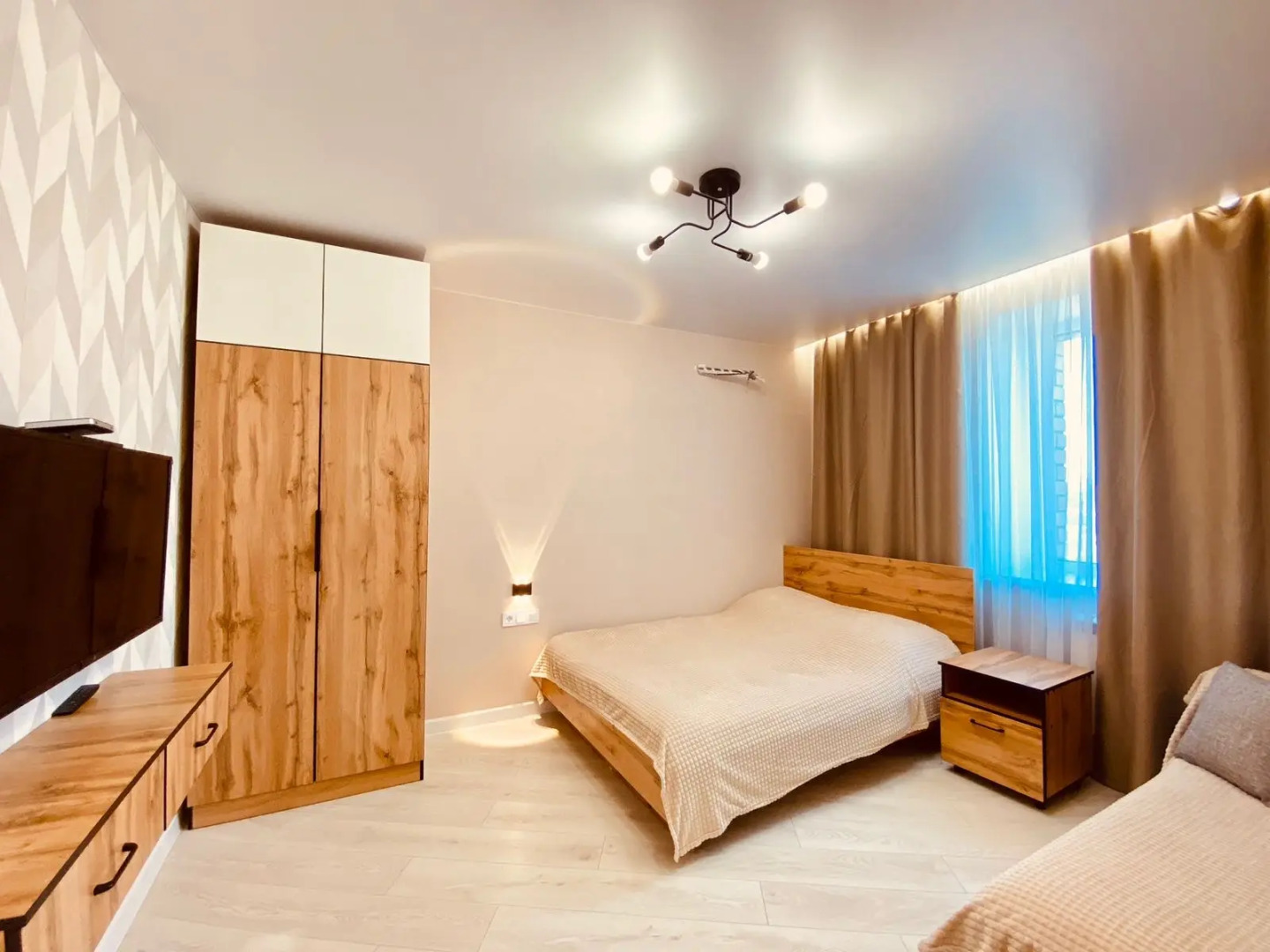 Апартаменты Двухкомнатный Люкс с Красивым Видом 72/2