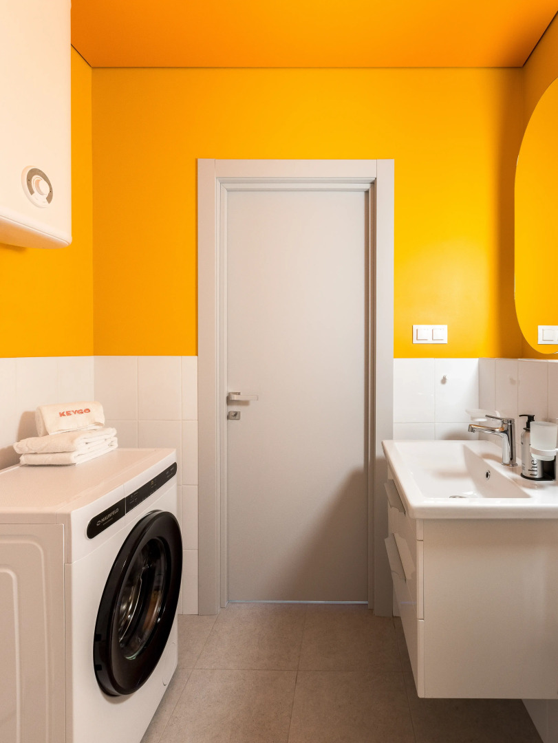 Апартаменты KeyGo 1036 с бассейном и видом на Новую Фондовую Оранжерею