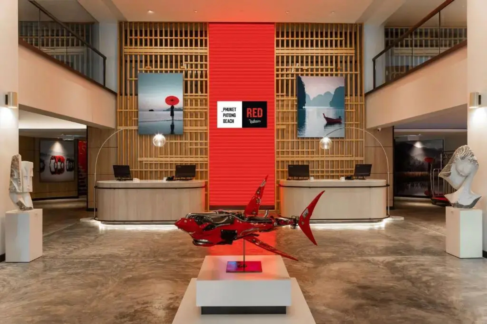 Отель Radisson RED Phuket Patong Beach