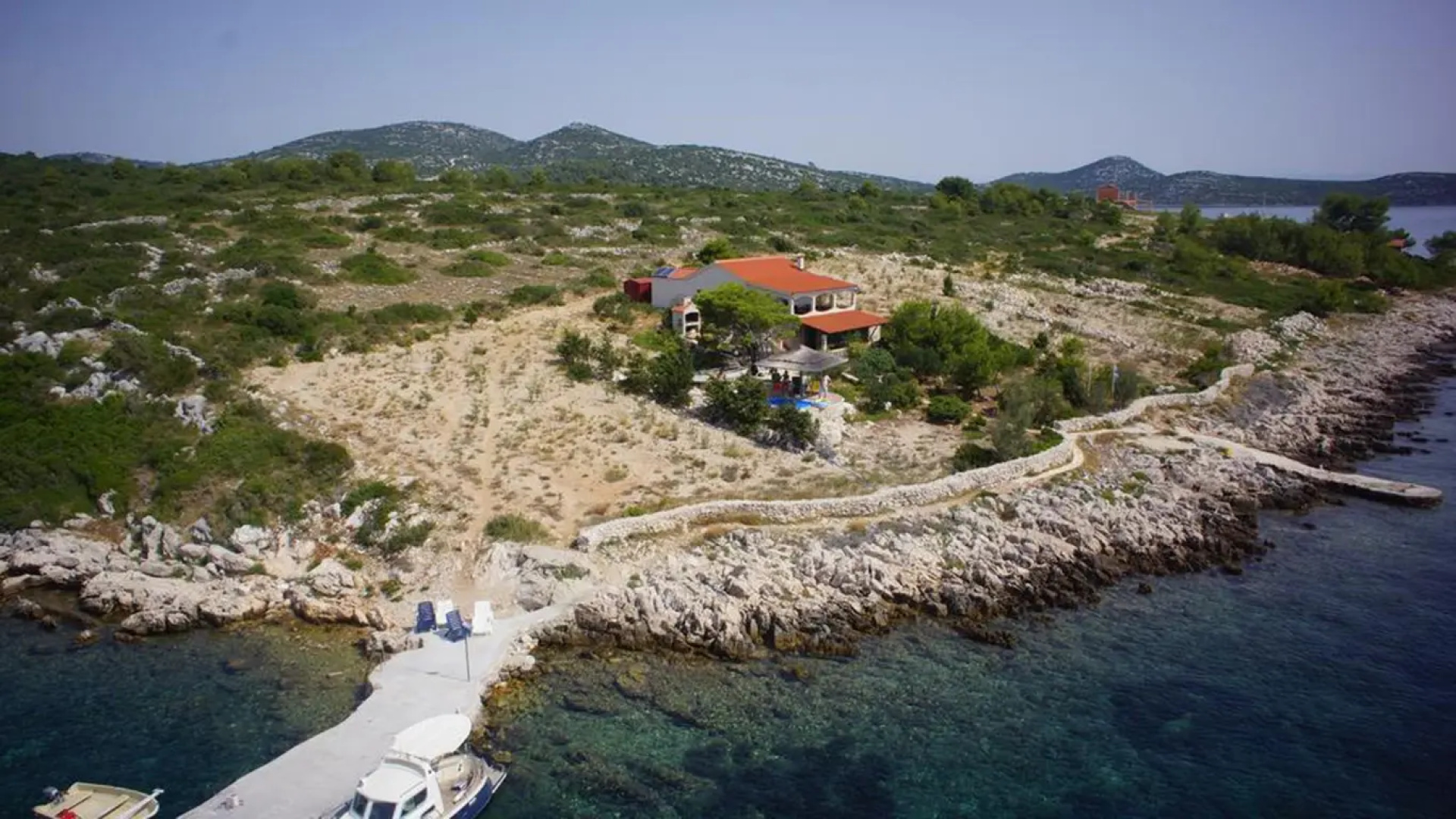 Pauk Villa