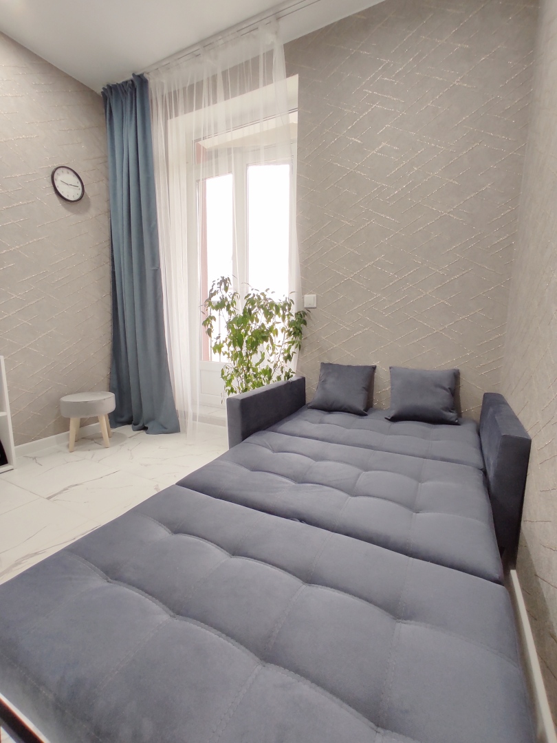 Квартира Приморский Legend 1-к с Диваном на Кухне