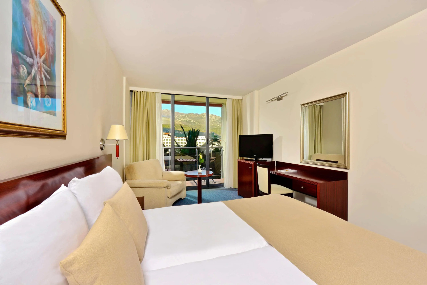 Отель Iberostar Bellevue