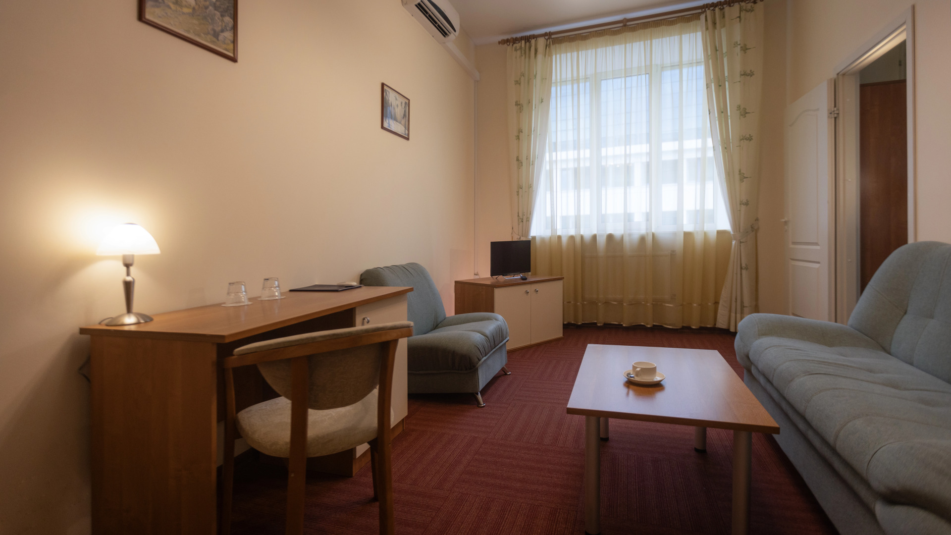 Отель Карпинский